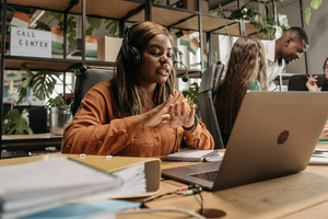 ¿Cómo comunicar incidencias a empresas de servicios profesionalmente?