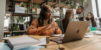 ¿Cómo comunicar incidencias a empresas de servicios profesionalmente?